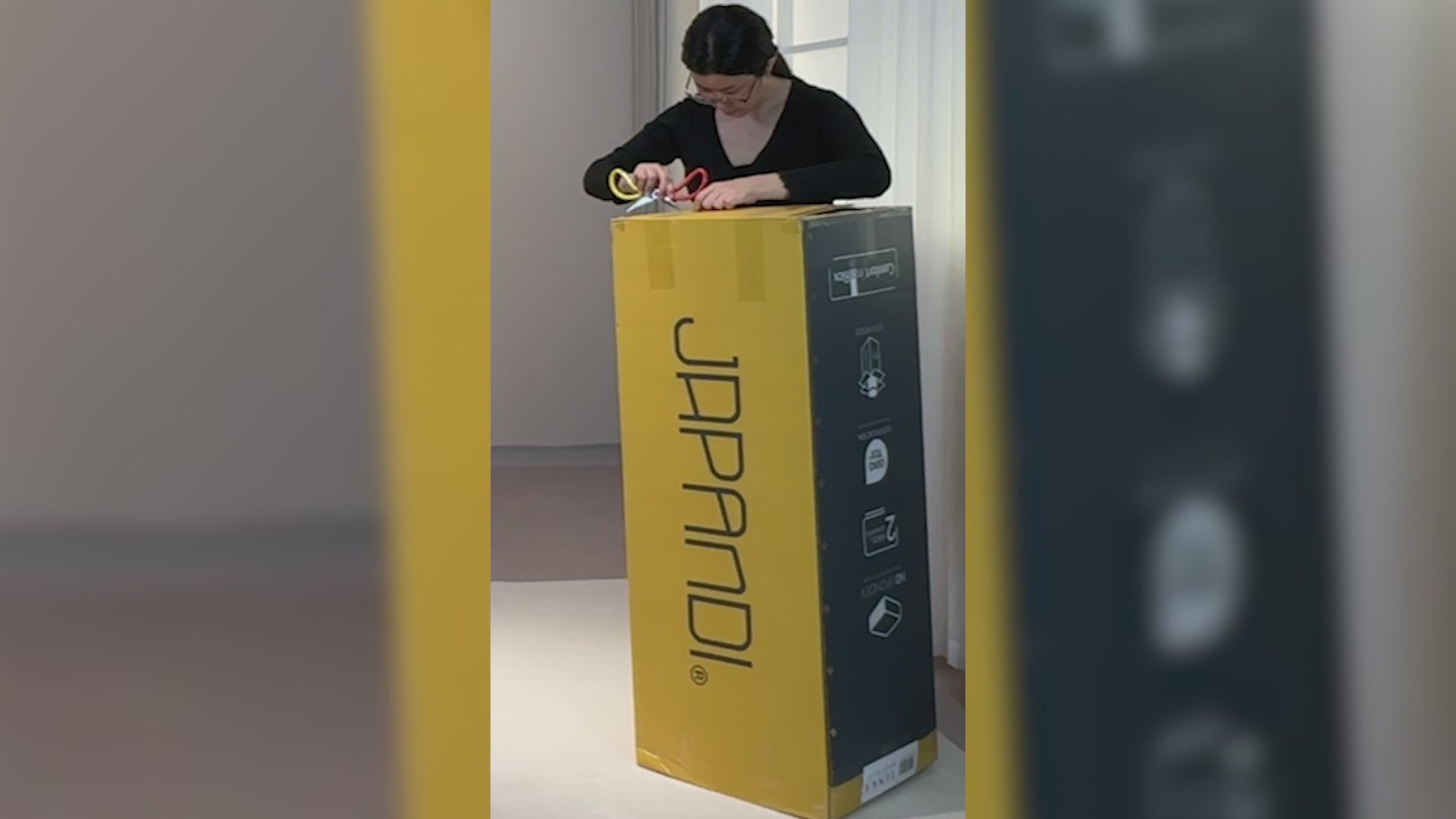 Cargar vídeo: Sofá TENKA Navy Blue 2 plazas